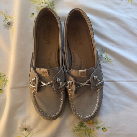 Grey/Silver Sperry's - Picture 2 of 6